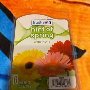 2 True Living 6 scented wax melts